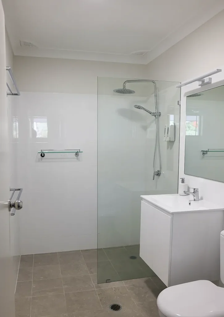 One Bedroom King Apartment – 1st Floor - Bathroom