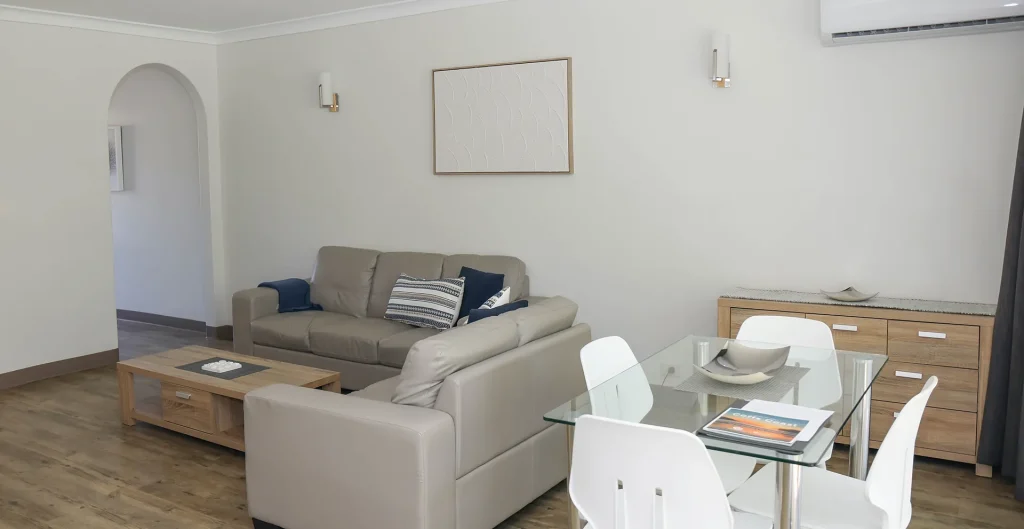 One Bedroom King Apartment – 1st Floor